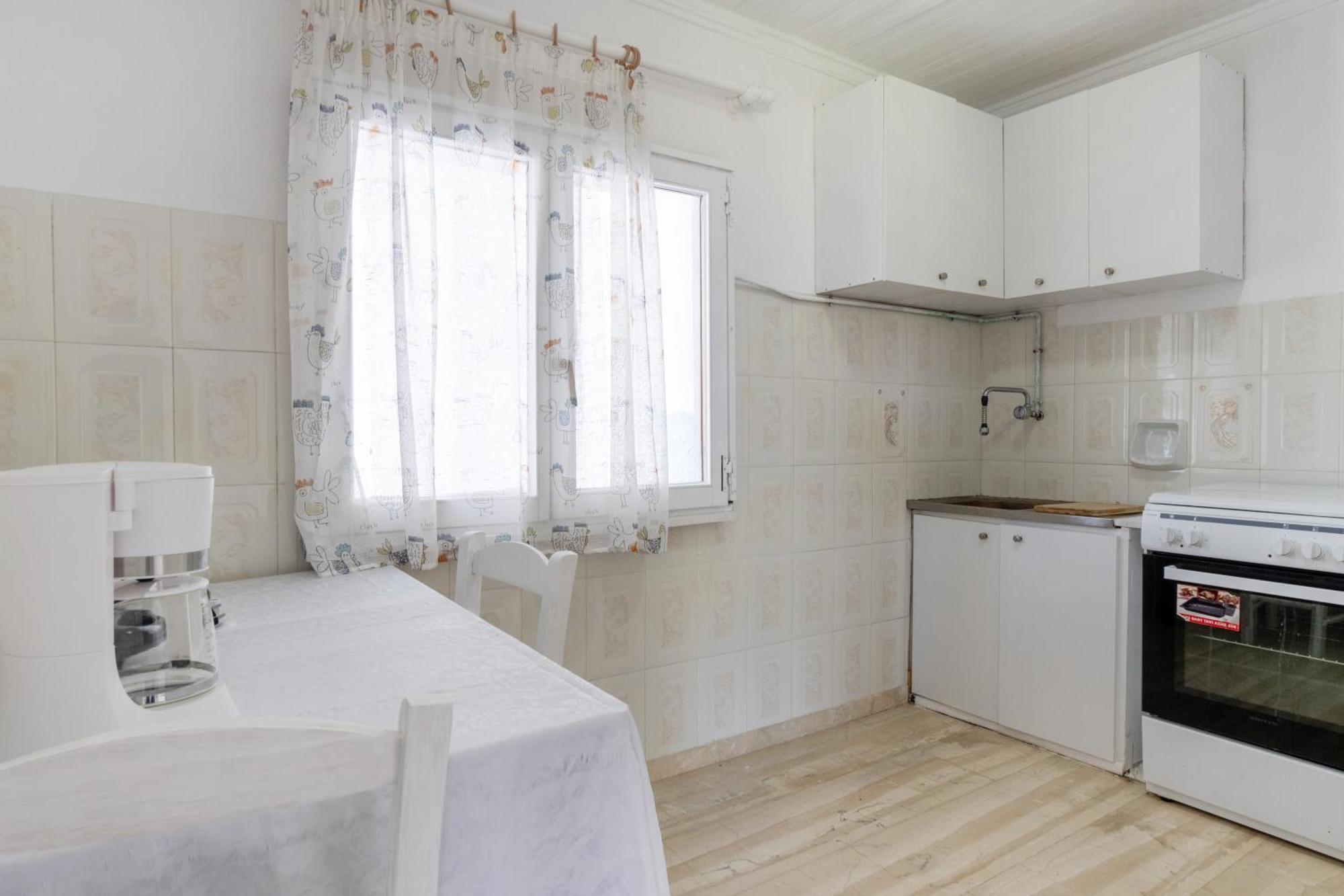Blue House Apartment Dafnila Екстериор снимка